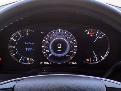 Used 2018 Cadillac Escalade Premium Luxury image 17