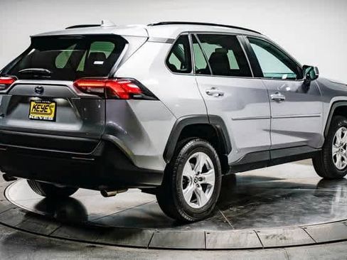 Certified 2019 Toyota RAV4 LE image 5