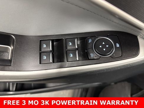 Used 2021 Ford Explorer XLT w/ Equipment Group 202A image 7