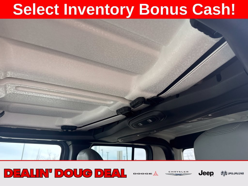 New 2026 Jeep Gladiator Mojave w/ Safety Group AWD/4WD image 26