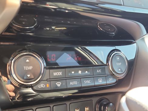 Used 2023 Mitsubishi Eclipse Cross SE image 25