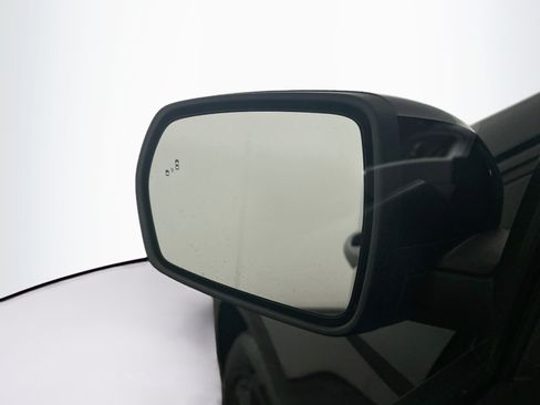Used 2022 Ford Edge SE w/ Black Appearance Package AWD/4WD image 16