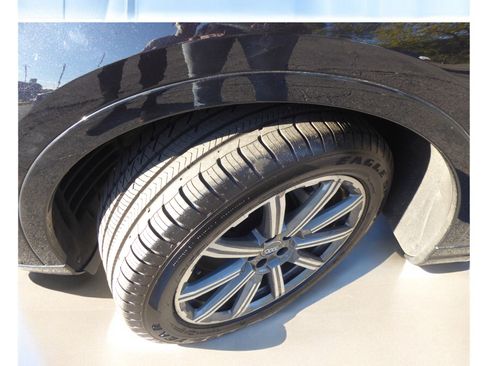 Used 2017 Audi Q7 3.0T Prestige w/ Prestige Package image 2