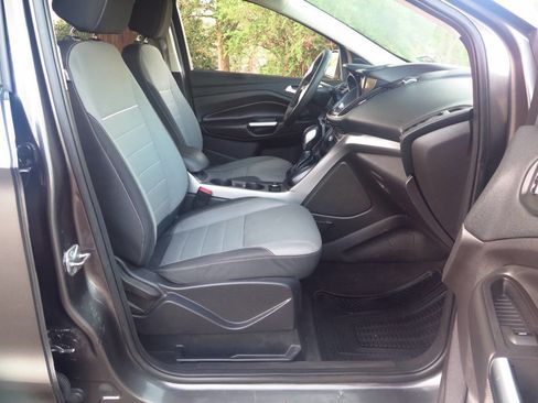 Used 2015 Ford Escape SE w/ Equipment Group 201A image 21