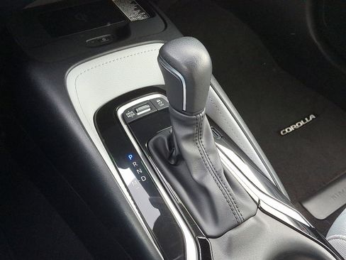 Certified 2024 Toyota Corolla SE w/ SE Package image 16