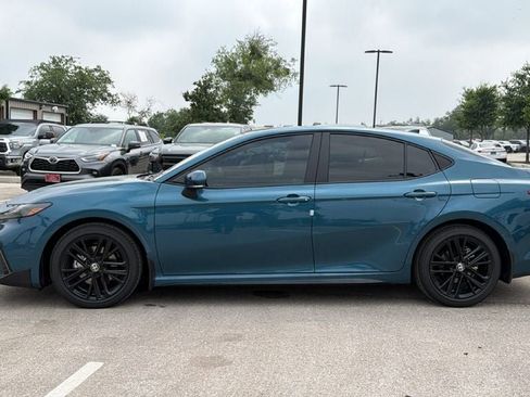 New 2026 Toyota Camry SE FWD image 10