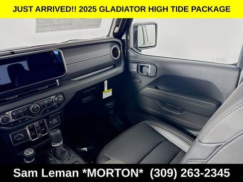 New 2025 Jeep Gladiator Sport image 22