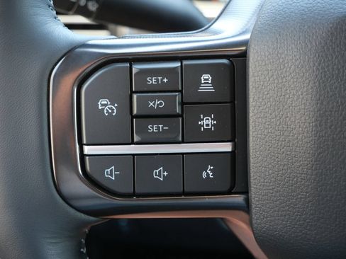 New 2026 Ford F250 Platinum w/ FX4 Off-Road Package AWD/4WD image 24
