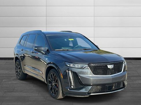 Used 2022 Cadillac XT6 Sport w/ Technology Package AWD/4WD image 7