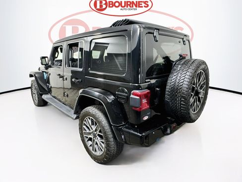 Used 2024 Jeep Wrangler High Altitude AWD/4WD image 10