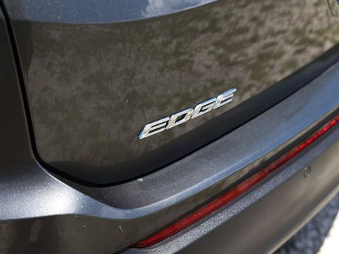 Used 2016 Ford Edge SEL AWD/4WD image 34
