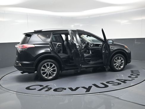 Used 2016 Toyota RAV4 Limited image 26