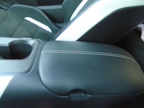 Used 2020 Ford Mustang Shelby GT500 w/ Technology Package image 28