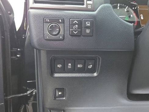 Used 2023 Lexus GX 460 w/ Black Line Special Edition AWD/4WD image 29
