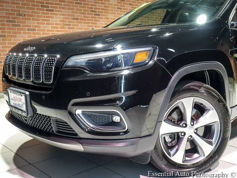 Used 2021 Jeep Cherokee Limited AWD/4WD image 3