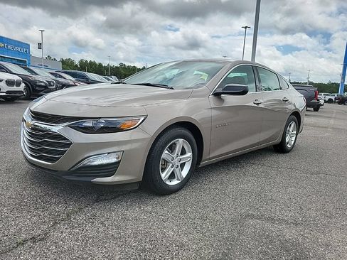 Used 2023 Chevrolet Malibu LS FWD image 1