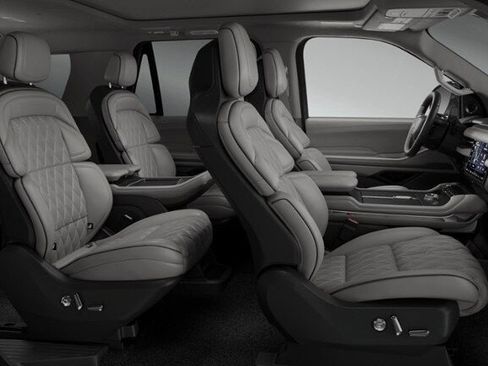 New 2026 Lincoln Navigator Black Label AWD/4WD image 5