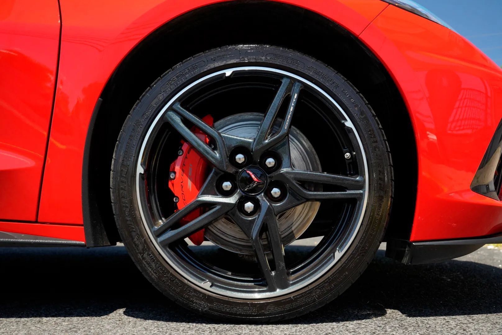Used 2020 Chevrolet Corvette Stingray Premium Cpe w/ 3LT Preferred Equipment Group RWD image 28