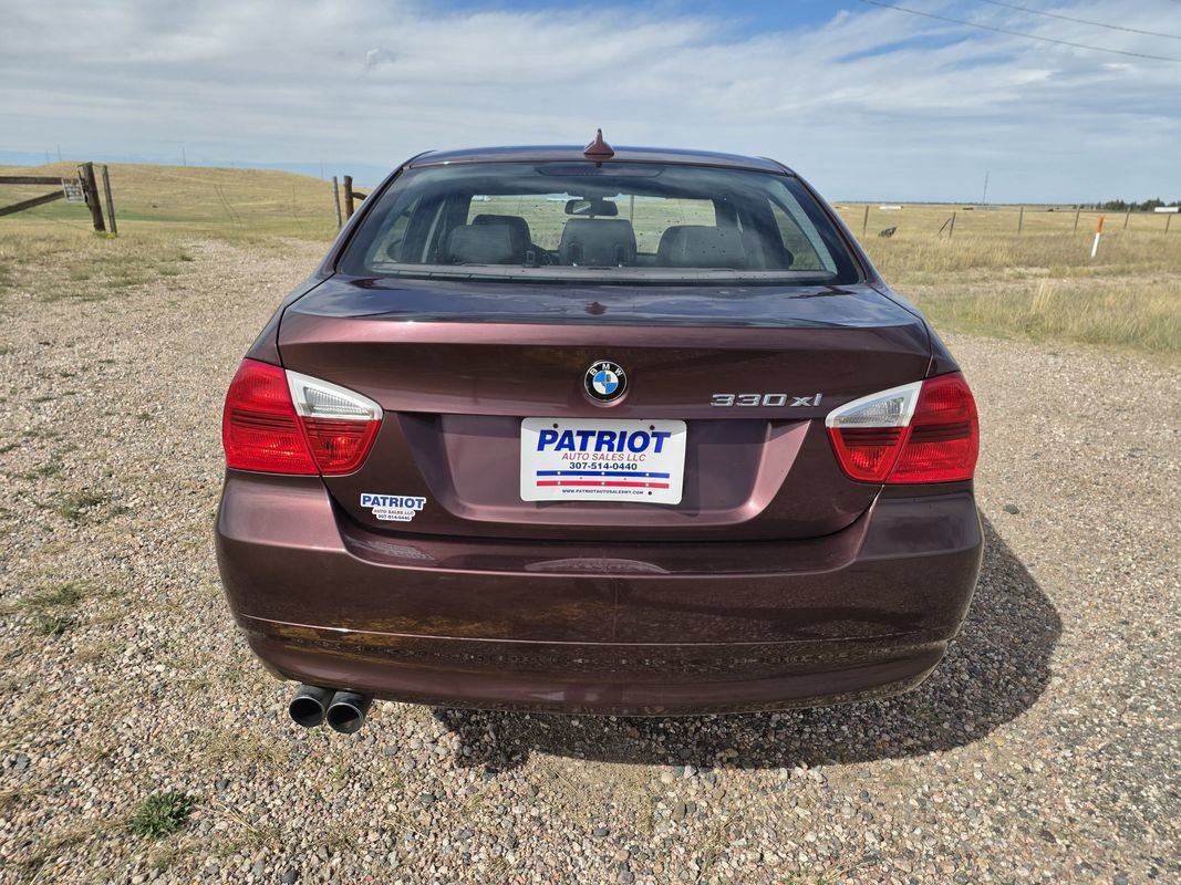 Used 2006 BMW 330xi Sedan AWD/4WD image 4