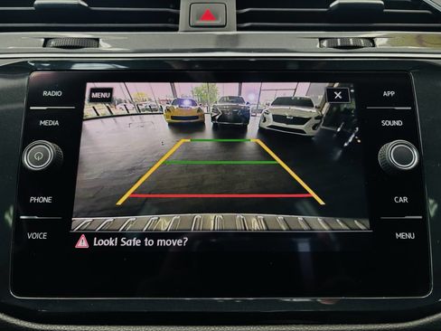 Used 2019 Volkswagen Tiguan SE w/ Panoramic Sunroof Package FWD image 49