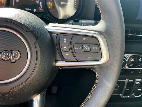 Used 2024 Jeep Wrangler Unlimited Sahara AWD/4WD image 19