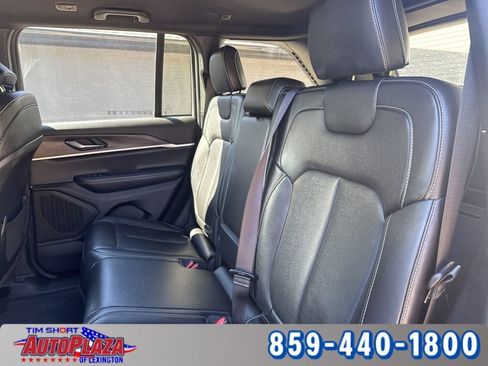 Used 2024 Jeep Grand Cherokee Limited image 49
