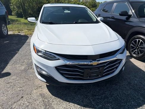 Used 2020 Chevrolet Malibu Premier FWD image 4