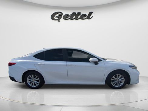 Used 2025 Toyota Camry LE FWD image 4