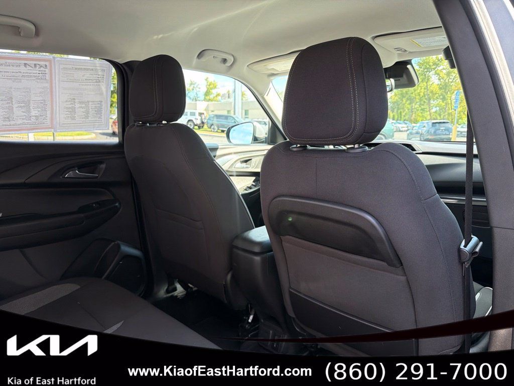 Used 2023 Chevrolet TrailBlazer LT w/ Convenience Package AWD/4WD image 14