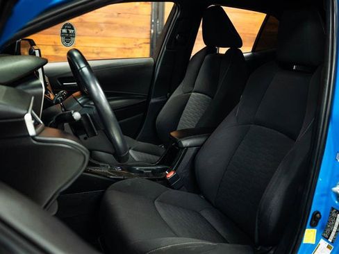 Used 2020 Toyota Corolla SE w/ Carpet Mat Package FWD image 9