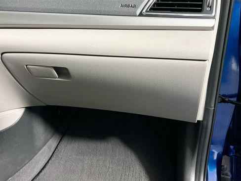 Used 2018 Hyundai Elantra Value Edition image 35