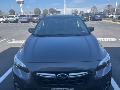 Used 2021 Subaru Crosstrek 2.0i Premium image 2