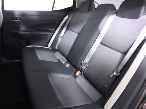 Used 2020 Nissan Versa SV FWD image 31
