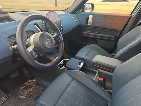 Used 2025 MINI Cooper Countryman S w/ Comfort Package Max image 22