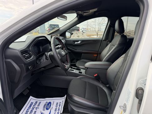 New 2025 Ford Escape ST-Line w/ Tech Pack #1 image 18