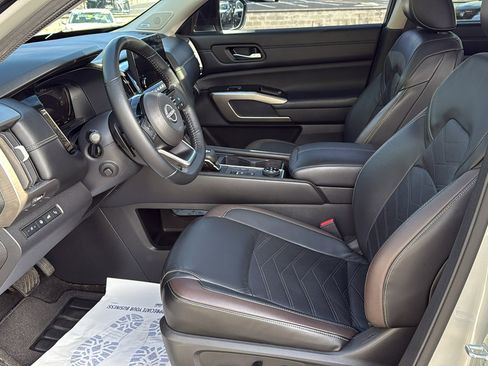 Certified 2022 Nissan Pathfinder Platinum w/ Cargo Package image 20