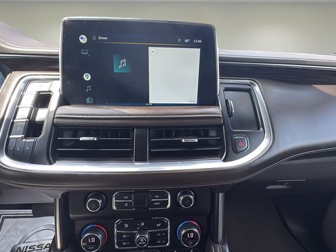 Used 2022 Chevrolet Suburban Z71 image 9