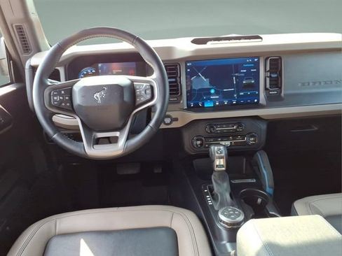 Used 2024 Ford Bronco Wildtrak AWD/4WD image 17