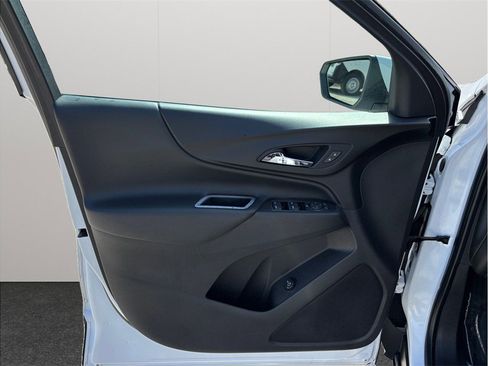 Used 2020 Chevrolet Equinox LT image 20