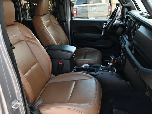 Used 2020 Jeep Gladiator Rubicon AWD/4WD image 22