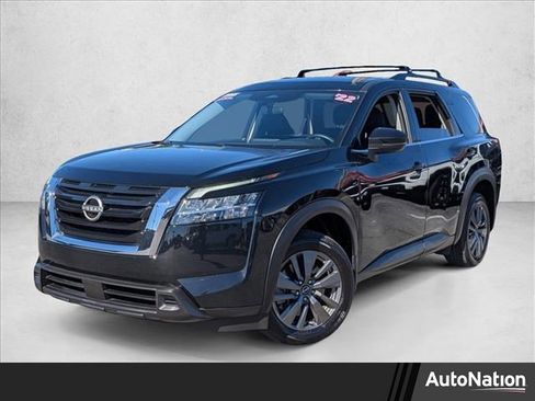 Used 2022 Nissan Pathfinder SV image 1