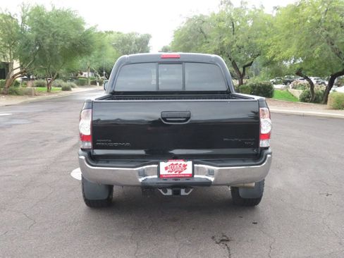 Used 2011 Toyota Tacoma PreRunner w/ TRD Off-Road Pkg w/JBL Audio image 12