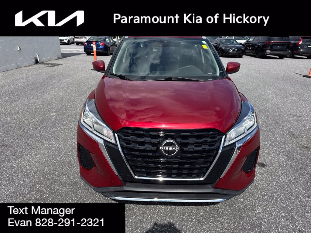Used 2023 Nissan Kicks SV FWD image 2