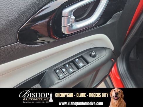 Used 2025 Jeep Compass Limited AWD/4WD image 11