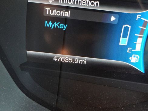 Used 2018 Ford Fusion S image 12