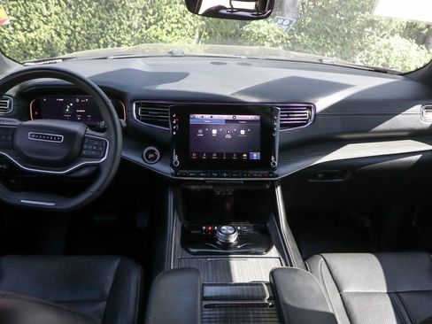 Used 2024 Jeep Wagoneer Series II w/ Flexible Seating Group RWD image 27