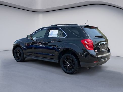 Used 2017 Chevrolet Equinox LT image 3