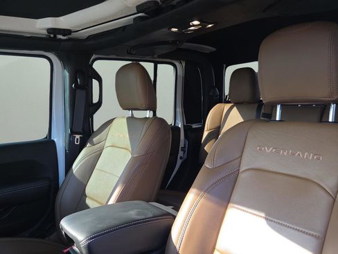 Used 2022 Jeep Gladiator Overland w/ Popular Equipment Package image 26