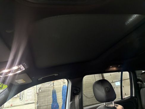 Used 2020 Mercedes-Benz GLB 250 GLB 250 image 21