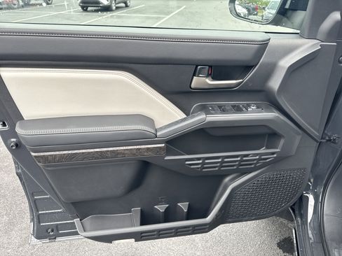 New 2025 Toyota Tacoma Limited AWD/4WD image 23